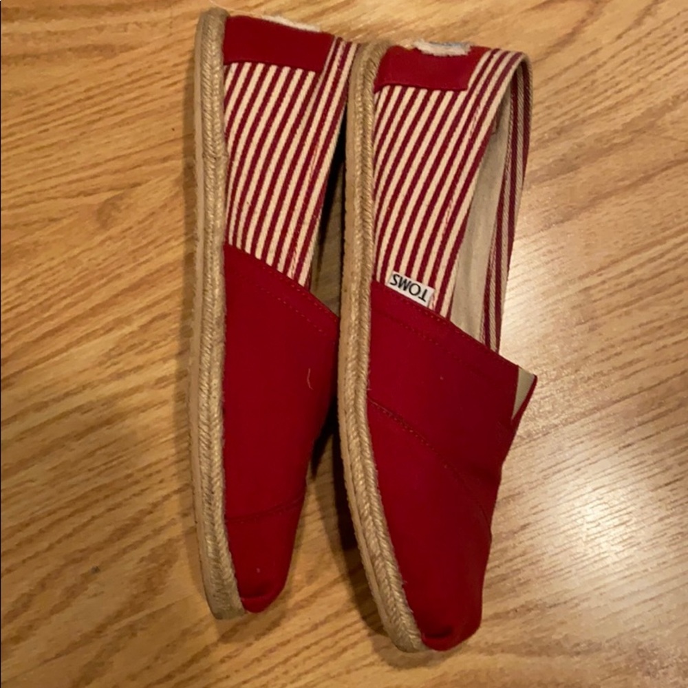 Toms - Picture 5 of 6